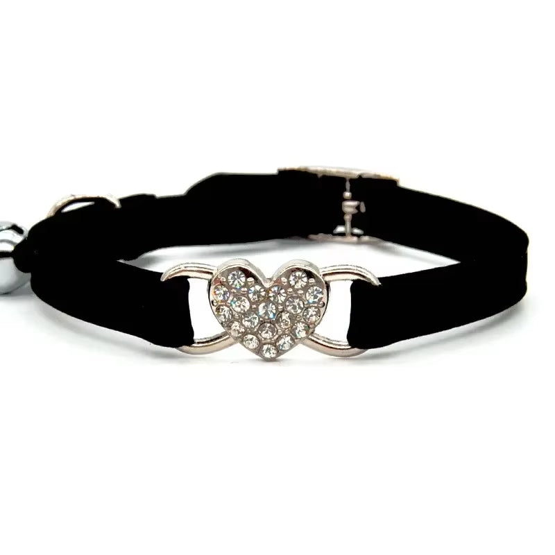 Velvet Cat Collar with Crystal Heart & Bell – Adjustable Elastic Kitten Necklace